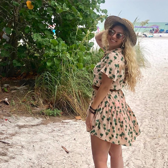 Cream dress with palm trees print - Picture 2 of 4